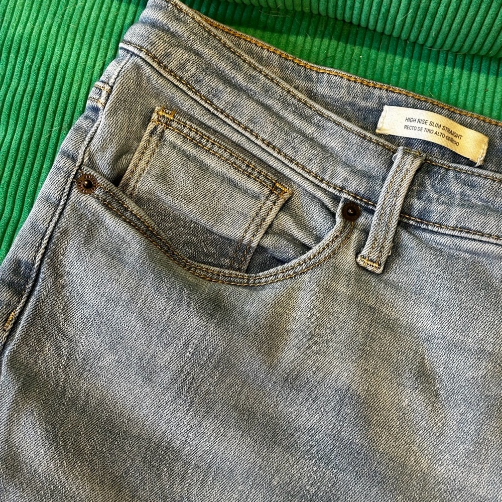 Universal Thread Light Blue Distressed High Rise Straighg Jeans Size 16 - Picture 7 of 11
